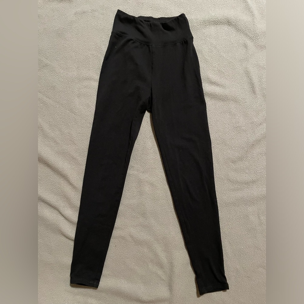 Black leggings